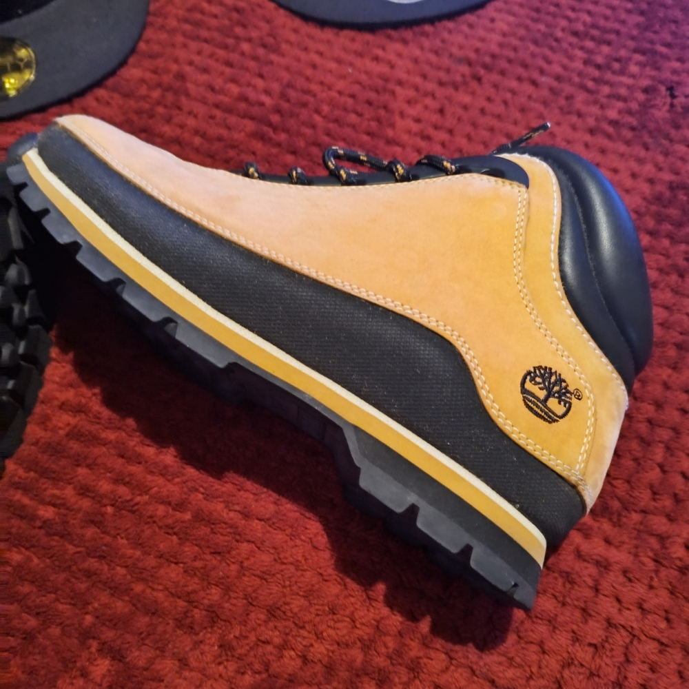 Men's Yellow Chukka Boots